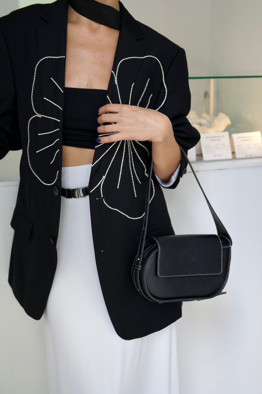 Піджак з великою контурною стразовою квіткою